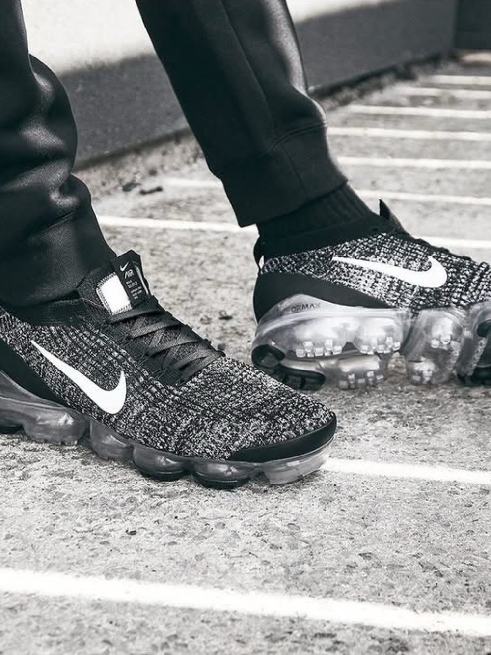 Nike Air VaporMax Flyknit 3 Oreo Sz 10.5 In Black/White-Metallic Silver